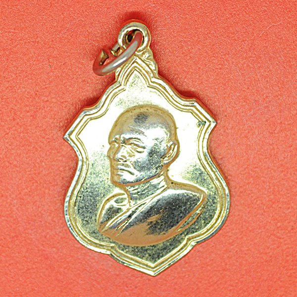 หลวงพ่อแพ วัดพิกุลทอง