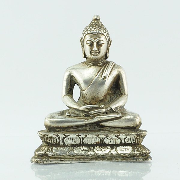 พระบูชาเนื้อว่านบุเงิน ฐาน 3.5 x 4.5 นิ้ว สูง