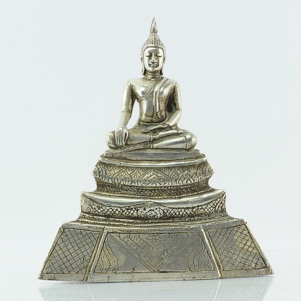 พระบูชาเนื้อว่านบุเงิน ฐาน 7x7.5 นิ้ว สูง