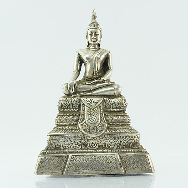 พระบูชาเนื้อว่านบุเงิน ฐาน 5.5x7 นิ้ว สูง