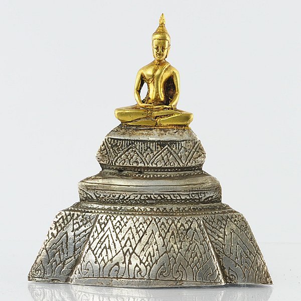 พระบูชาเนื้อว่านบุทองคำ ฐานบุเงิน